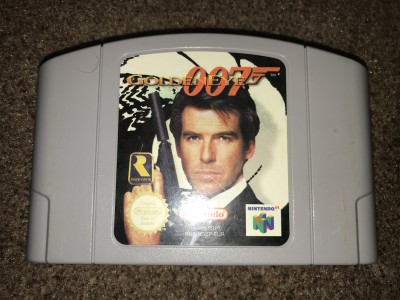 Nintendo 64 Goldeneye game